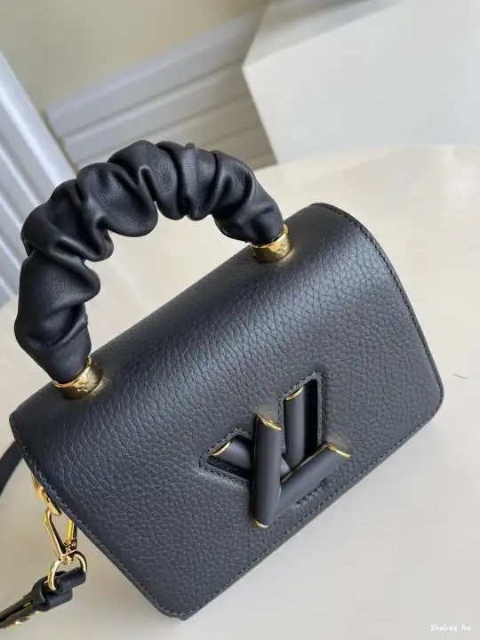 LOUIS TWIST MM VUITTON 0620